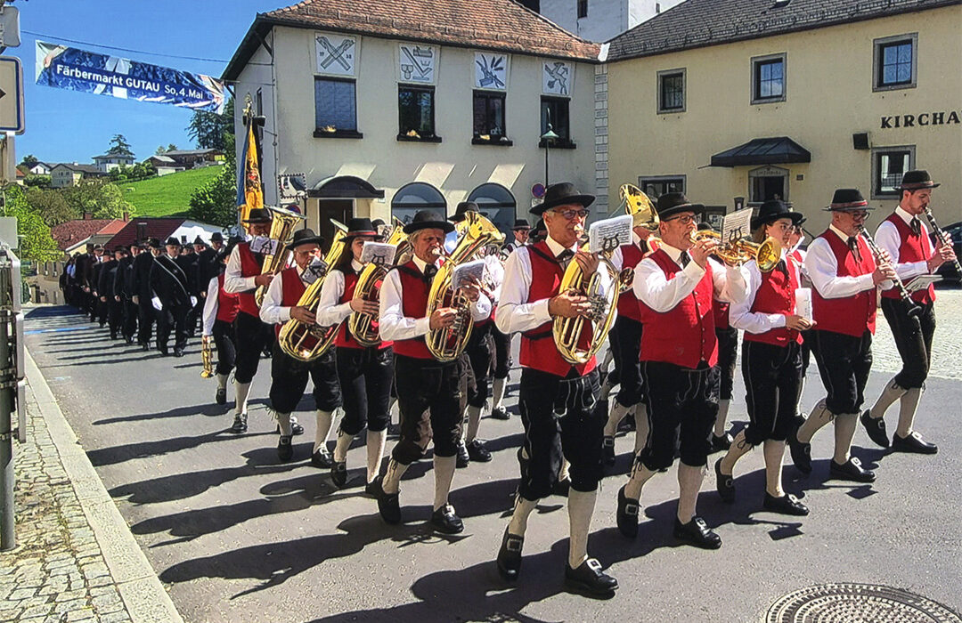 Platz 2 - Ingrid Klopf - Tradition in Bewegung